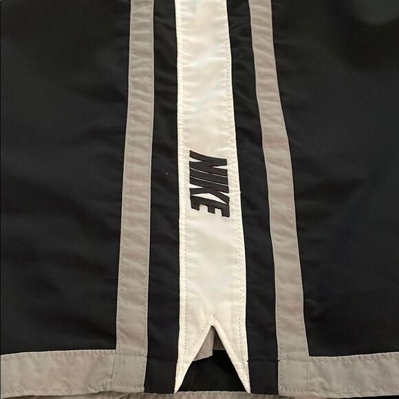 Nike Vintage Black Nylon Athletic Shorts Mens Size Extra Large White Stripe - Picture 14 of 14